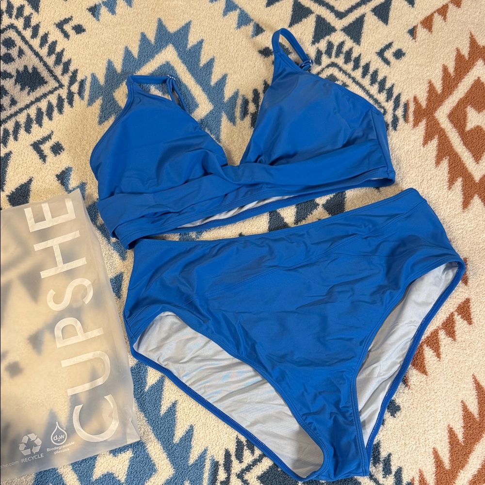 Cupshe Vibrant Blue Bikini Set
